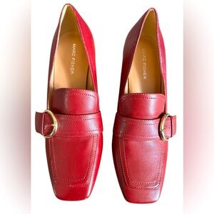Marc Fisher Oralin heeled Loafer. Burgundy size 8.5.